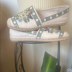 Embroidered Floral Canvas Espadrilles - Ivory